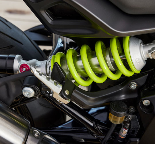 FULLY ADJUSTABLE SUSPENSION